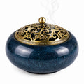 Bruciatore di incenso rotondo 16 cm in ceramica blu con coperchio traforato in metallo decorativo